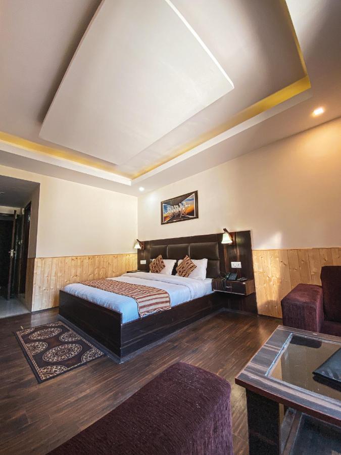 Hotel Manali Queen Buitenkant foto