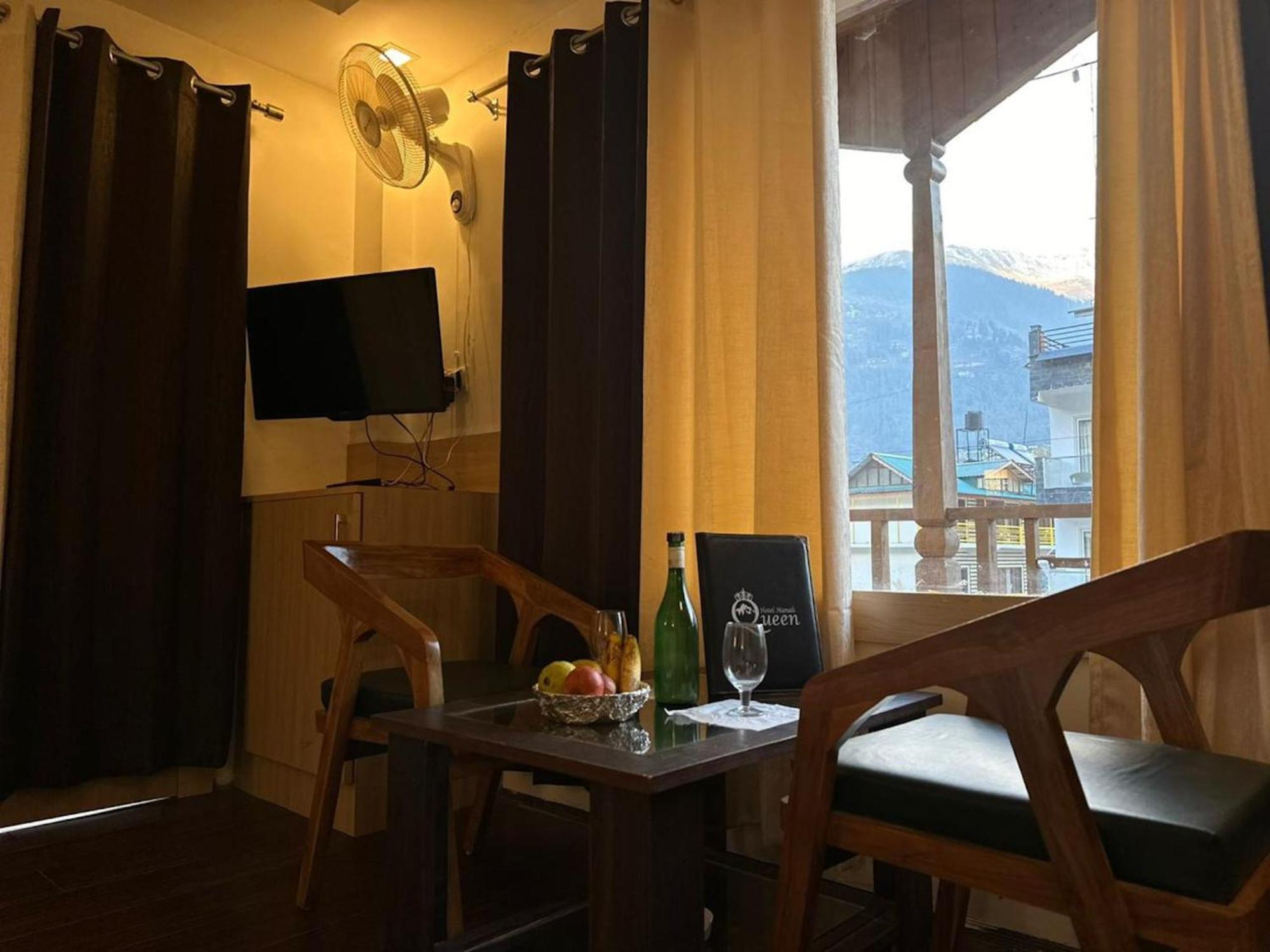 Hotel Manali Queen Buitenkant foto
