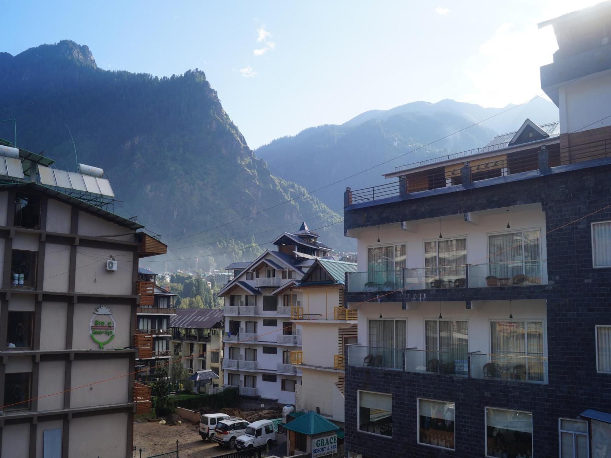 Hotel Manali Queen Buitenkant foto