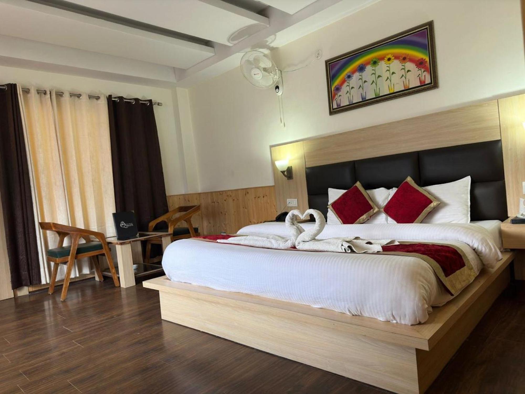 Hotel Manali Queen Buitenkant foto