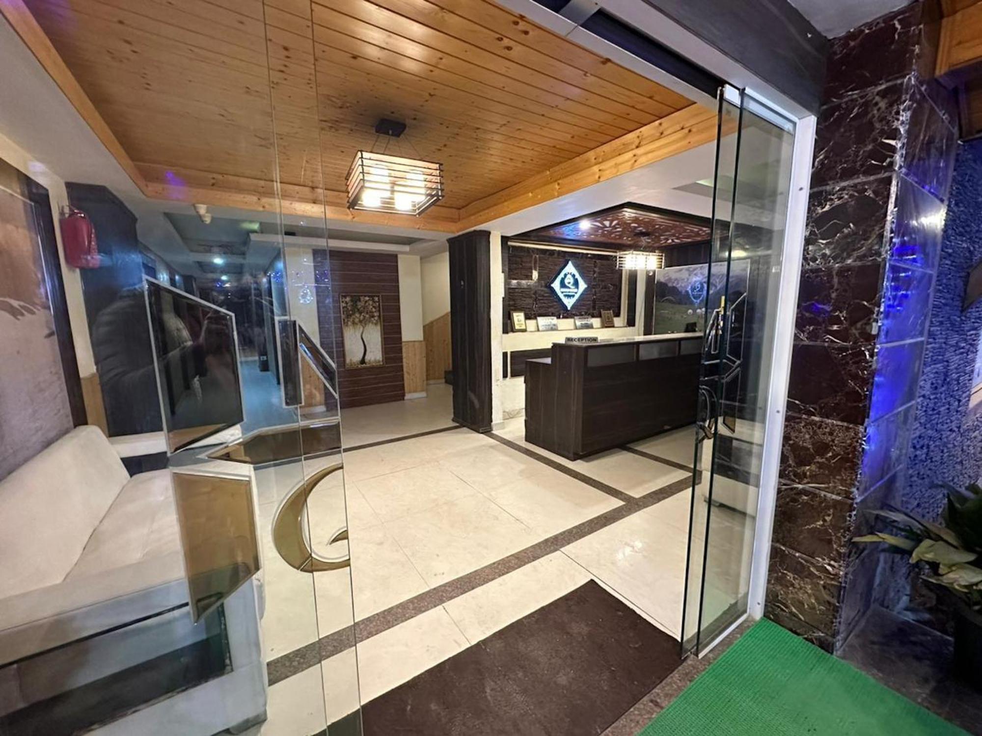 Hotel Manali Queen Buitenkant foto