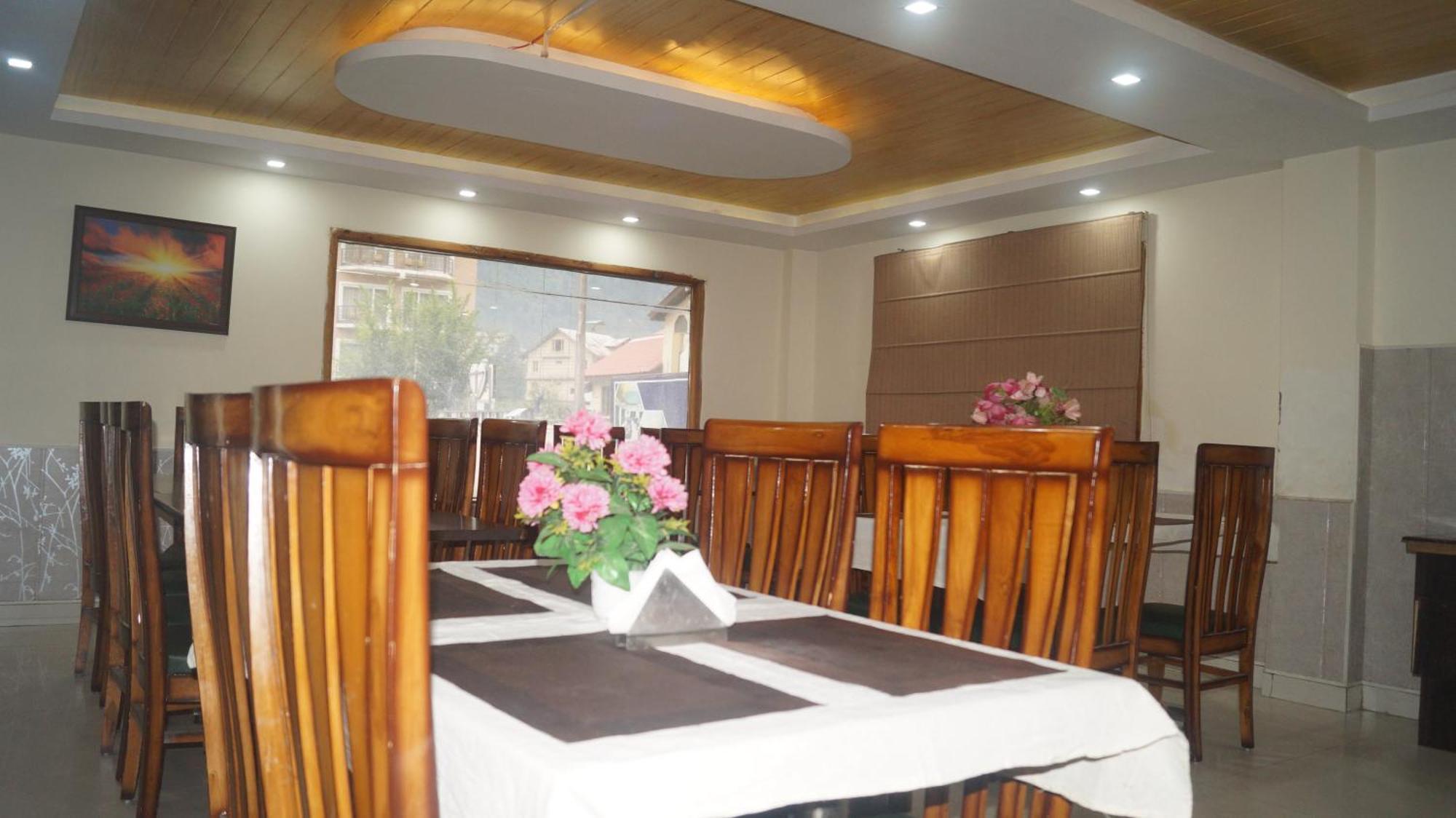 Hotel Manali Queen Buitenkant foto